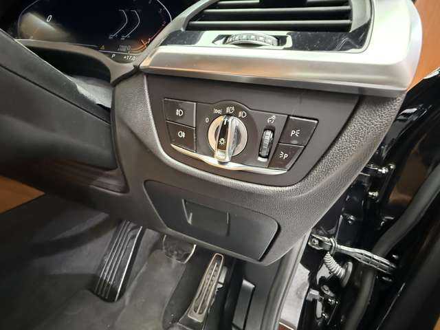 ＢＭＷ ＢＭＷ Ｘ４ xDrive 20d Mスポーツ 千葉県 2020(令2)年 4.8万km サファイアブラックP パノラマＳＲ　/茶革シート　/ＨＵＤ　/ＡＣＣ　/ナビ　/ＴＶ　/３６０°Ｂｌｕｅｔｏｏｔｈ接続　/電動リアゲート　/シートヒーター　/ＬＥＤヘッドライト　/パーキングアシストプラス　/純正２０インチＡＷ　/衝突軽減Ｂ