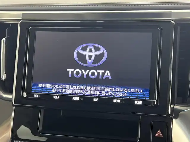 トヨタ アルファードハイブリット SR Cパッケージ 福島県 2019(令1)年 2.3万km ホワイトパールクリスタルシャイン フリップダウンモニター/・純正SDナビゲーション/型式：NSZt-Y68T/【CD/DVD/Bluetooth/フルセグTV】/・バックカメラ/・ETC2.0/・前後ドライブレコーダー/プリクラッシュセーフティ/レーントレーシングアシスト/アダプティブクルーズコントロール/クリアランスソナー/パーキングサポートブレーキ/ロードサインアシスト/電子パーキングブレーキ/・ブレーキオートホールド/アイドリングストップ/両側パワースライドドア/・パワーバックドア/コンビステアリング/・ステアリングスイッチ/・ステアリングヒーター/レザーシート/・運転席＋助手席パワーシート/・運転席メモリーシート/・運転席＋助手席シートヒーター/・運転席＋助手席エアシート/・オットマン/LEDヘッドライト/・オートライト/・フロントフォグライト/ABS/横滑り防止装置/盗難防止装置/純正フロアマット/ドアバイザー/プッシュスタート/・スマートキー/・スペアキー