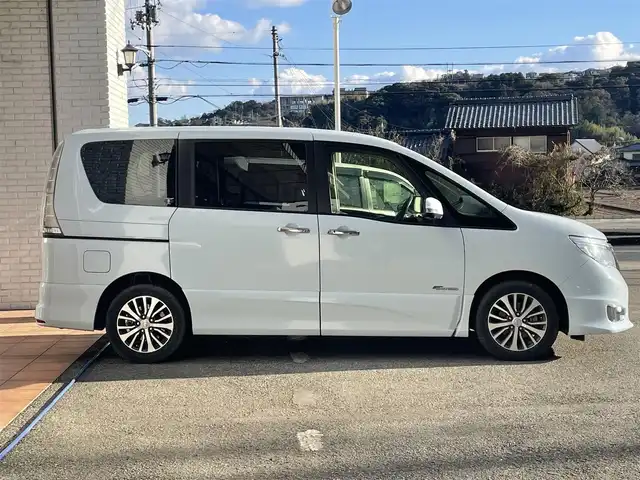 日産 セレナ