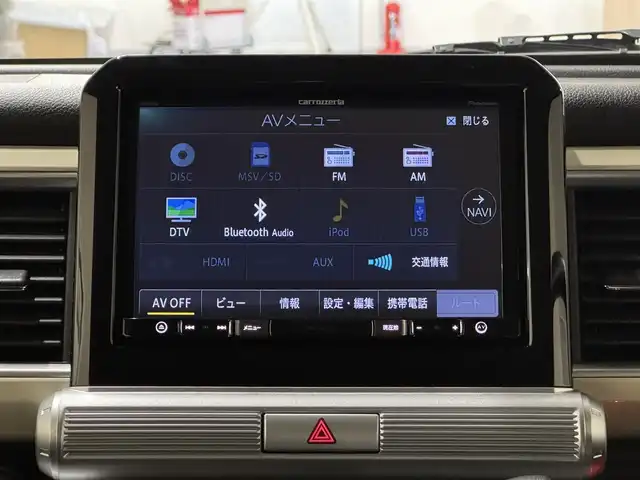 スズキ クロスビー HYBRID MZ 三重県 2023(令5)年 2.3万km スーパーブラックパール マイルドハイブリッド/FF/MTモード付インパネ6AT/純正 8インチナビ AVIC-RL99/（CD/DVD/SD/MSV/FM/AM/DTV/Bluetooth/iPod/USB）/全方位モニター/スズキセーフティサポート/・デュアルカメラブレーキサポート/・車線維持支援機能/・車線逸脱警報機能/・ふらつき警報/・誤発進抑制機能/・後方誤発進抑制機能/・アダプティブクルーズコントロール（ACC）（全車速追従機能付）/・リヤパーキングセンサー/装備/・シートヒーター（D/N）/・オートエアコン/・オートライト/・LEDヘッドライト/・ハイビームアシスト/・LEDフロントフォグライト/・パドルシフト/・ステアリングリモコン/・充電用USBジャック/・プッシュスタート/・スマートキーシステム/・純正16inAW/・保/取/・予備スマートキーx1