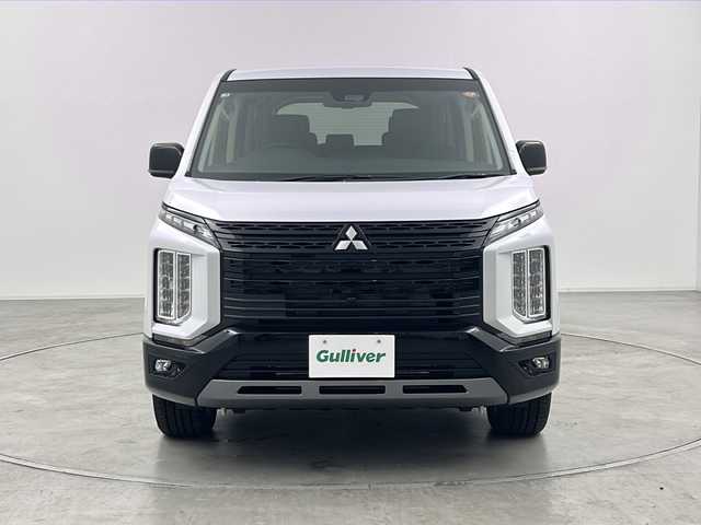三菱 デリカＤ：５ シャモニー 群馬県 2025(令7)年 0.1万km未満 パール 登録済未使用車　純正１１型ナビ　バックカメラ　両側電動スライドドア　ＢＳＭ　ハーフレザーシート　パドルシフト　衝突被害軽減ブレーキ　レーンアシスト　ステアリングヒーター　純正アルミホイール　禁煙車