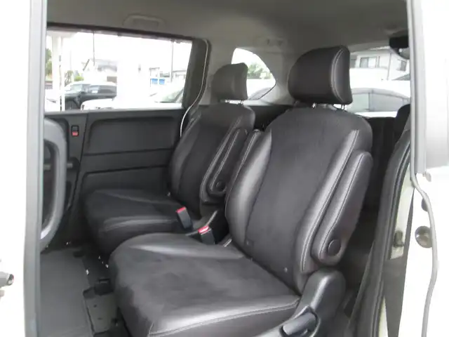 ホンダ フリード ハイブリット ジャストセレクション 千葉県 2012(平24)年 4.6万km プレミアムホワイトパール ワンオーナー/純正ナビ、ワンセグTV/バックカメラ/純正オーディオ【DVD/CD/SD/USB】/両側パワースライドドア/HIDヘッドライト/クルーズコントロール/前後コーナーセンサー/ハーフレザーシート/革巻きステアリング/ナビ連動ステアリングスイッチ/前方ドライブレコーダー/ETC、スペアキー/取扱説明書/ナビ取扱説明書/新車時保証書/ホンダ整備記録簿(H25/26/27/28/30/R2/5/6)