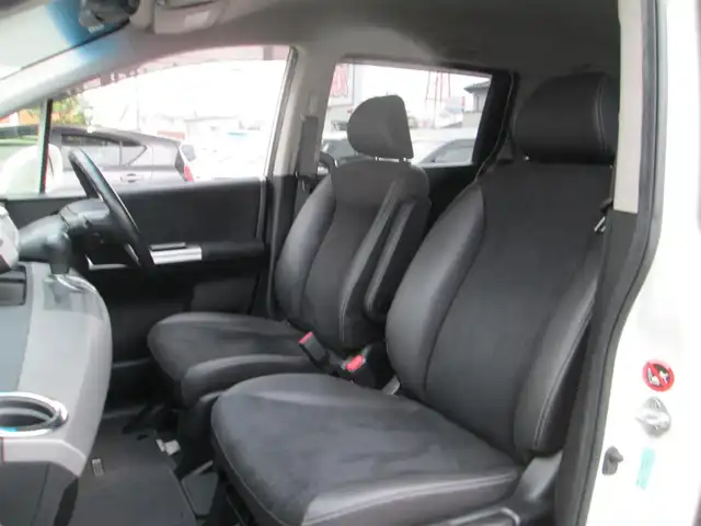 ホンダ フリード ハイブリット ジャストセレクション 千葉県 2012(平24)年 4.6万km プレミアムホワイトパール ワンオーナー/純正ナビ、ワンセグTV/バックカメラ/純正オーディオ【DVD/CD/SD/USB】/両側パワースライドドア/HIDヘッドライト/クルーズコントロール/前後コーナーセンサー/ハーフレザーシート/革巻きステアリング/ナビ連動ステアリングスイッチ/前方ドライブレコーダー/ETC、スペアキー/取扱説明書/ナビ取扱説明書/新車時保証書/ホンダ整備記録簿(H25/26/27/28/30/R2/5/6)