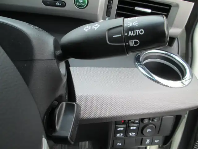 ホンダ フリード ハイブリット ジャストセレクション 千葉県 2012(平24)年 4.6万km プレミアムホワイトパール ワンオーナー/純正ナビ、ワンセグTV/バックカメラ/純正オーディオ【DVD/CD/SD/USB】/両側パワースライドドア/HIDヘッドライト/クルーズコントロール/前後コーナーセンサー/ハーフレザーシート/革巻きステアリング/ナビ連動ステアリングスイッチ/前方ドライブレコーダー/ETC、スペアキー/取扱説明書/ナビ取扱説明書/新車時保証書/ホンダ整備記録簿(H25/26/27/28/30/R2/5/6)