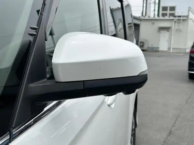 トヨタ ヴォクシー ハイブリッド S－Z 静岡県 2022(令4)年 5.5万km ホワイトパールクリスタルシャイン TOYOTA SAFETY SENSE/・プリクラッシュセーフティ/・レーントレーシングアシスト/・レーダークルーズコントロール/・アダプティブハイビーム/・発進遅れ抑止機能/・レーンチェンジアシスト/純正ナビ/AM FM CD DVD Bluetooth ipod /AppleCarPlay AndroidAuto/ヘッドアップディスプレイ/レザーシート/全席シートヒーター/エアシート/オートブレーキホールド/電動パーキングブレーキ/純正16インチアルミホイール/革巻きステアリング/ステアリングスイッチ/スマートキー＆プッシュスタート/サンシェード/後席カーテン/取扱説明書/フルセグTV　/アラウンドビューモニター/バックモニター/自動駐車システム/ビルトインETC2.0/COMTECドライブレコーダー(HDR361G5)/LEDオートヘッドライト/両側パワースライドドア