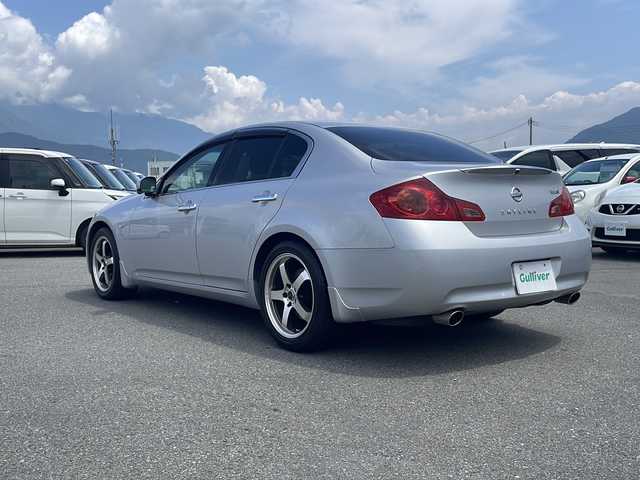 日産 スカイライン 350GT Type P 山梨県 2008(平20)年 7.3万km ブリリアントシルバー 純正ナビ　/ＥＴＣ　/バックカメラ　/黒革シート　/メモリ付きパワーシート　/前席シートヒーター/ドライブレコーダー　/スマートキー　/オートライト　/デュアルエアコン　/横滑り防止　/盗難防止装置　/ＨＩＤヘッドライト