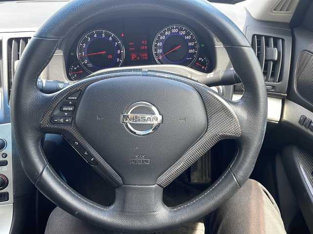 日産 スカイライン 350GT Type P 山梨県 2008(平20)年 7.3万km ブリリアントシルバー 純正ナビ　/ＥＴＣ　/バックカメラ　/黒革シート　/メモリ付きパワーシート　/前席シートヒーター/ドライブレコーダー　/スマートキー　/オートライト　/デュアルエアコン　/横滑り防止　/盗難防止装置　/ＨＩＤヘッドライト