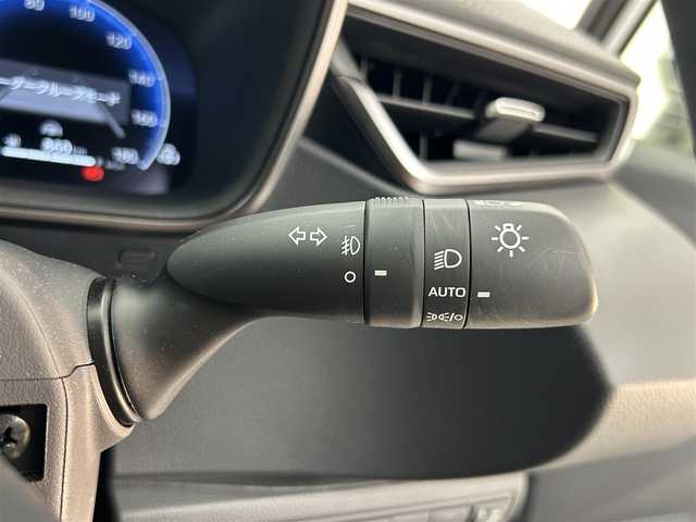 トヨタ カローラツーリング ハイブリッド ダブルバイビー 福井県 2023(令5)年 0.1万km プラチナホワイトパールマイカ 純正ディスプレイオーディオ　/BT Miracast フルセグTV FM AM /スペアキー　/バックカメラ　/トヨタセーフティセンス　/アダプティブクルーズコントロール　/ビルトインETC2.0/ブラインドスポットモニター/電動パーキングブレーキ/前後コーナーセンサー/前席シートヒーター /オートライト/ハーフレザーシート/革巻きステアリング/ステアリングヒーター/純正フロアマット/ドアバイザー