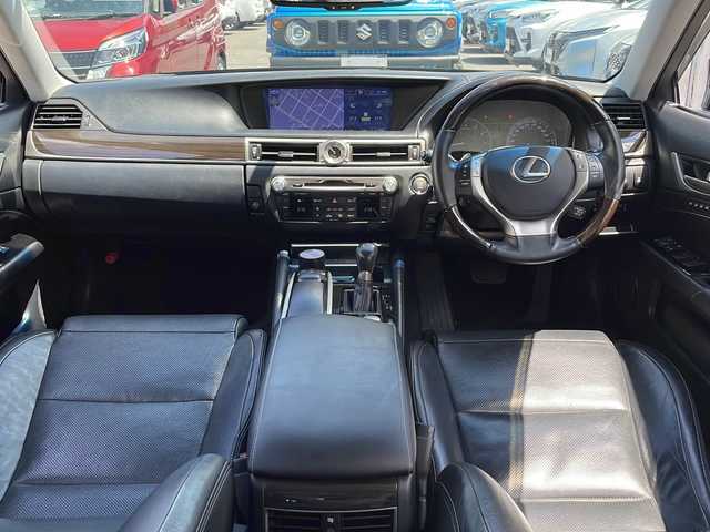 レクサス ＧＳ 350 バージョンL 道北・旭川 2013(平25)年 10.2万km スターライトブラックガラスフレーク ・４WD/・禁煙車/・純正ナビCD/DVD/BT/TV/USB/AUX/・黒革シート/・バックカメラ/・全席シートヒーター/・前席エアシート/・パワーシート/・前席シートメモリー/・パワーシート/・革巻きコンビステアリング/・モード切替ノーマル/エコ/スポーツ/スポーツ＋/・クルーズコントロール/・リアサンシェード/・ミラーヒーター/・リアドアサンシェード/・ドアミラーウインカー/・ヘッドライトウォッシャー/・フォグランプ/・LEDヘッドライト/・電格ミラー/・パドルシフト/・ステアリングスイッチ/・ビルトインETC/・オートエアコン/・スペアキー1個/・カードキー1枚