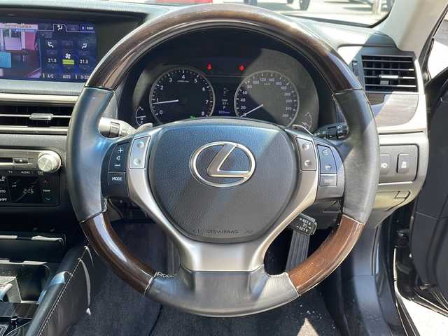 レクサス ＧＳ 350 バージョンL 道北・旭川 2013(平25)年 10.2万km スターライトブラックガラスフレーク ・４WD/・禁煙車/・純正ナビCD/DVD/BT/TV/USB/AUX/・黒革シート/・バックカメラ/・全席シートヒーター/・前席エアシート/・パワーシート/・前席シートメモリー/・パワーシート/・革巻きコンビステアリング/・モード切替ノーマル/エコ/スポーツ/スポーツ＋/・クルーズコントロール/・リアサンシェード/・ミラーヒーター/・リアドアサンシェード/・ドアミラーウインカー/・ヘッドライトウォッシャー/・フォグランプ/・LEDヘッドライト/・電格ミラー/・パドルシフト/・ステアリングスイッチ/・ビルトインETC/・オートエアコン/・スペアキー1個/・カードキー1枚