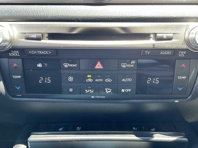 レクサス ＧＳ 350 バージョンL 道北・旭川 2013(平25)年 10.2万km スターライトブラックガラスフレーク ・４WD/・禁煙車/・純正ナビCD/DVD/BT/TV/USB/AUX/・黒革シート/・バックカメラ/・全席シートヒーター/・前席エアシート/・パワーシート/・前席シートメモリー/・パワーシート/・革巻きコンビステアリング/・モード切替ノーマル/エコ/スポーツ/スポーツ＋/・クルーズコントロール/・リアサンシェード/・ミラーヒーター/・リアドアサンシェード/・ドアミラーウインカー/・ヘッドライトウォッシャー/・フォグランプ/・LEDヘッドライト/・電格ミラー/・パドルシフト/・ステアリングスイッチ/・ビルトインETC/・オートエアコン/・スペアキー1個/・カードキー1枚