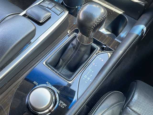 レクサス ＧＳ 350 バージョンL 道北・旭川 2013(平25)年 10.2万km スターライトブラックガラスフレーク ・４WD/・禁煙車/・純正ナビCD/DVD/BT/TV/USB/AUX/・黒革シート/・バックカメラ/・全席シートヒーター/・前席エアシート/・パワーシート/・前席シートメモリー/・パワーシート/・革巻きコンビステアリング/・モード切替ノーマル/エコ/スポーツ/スポーツ＋/・クルーズコントロール/・リアサンシェード/・ミラーヒーター/・リアドアサンシェード/・ドアミラーウインカー/・ヘッドライトウォッシャー/・フォグランプ/・LEDヘッドライト/・電格ミラー/・パドルシフト/・ステアリングスイッチ/・ビルトインETC/・オートエアコン/・スペアキー1個/・カードキー1枚