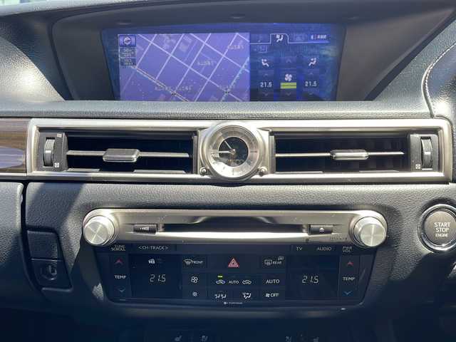 レクサス ＧＳ 350 バージョンL 道北・旭川 2013(平25)年 10.2万km スターライトブラックガラスフレーク ・４WD/・禁煙車/・純正ナビCD/DVD/BT/TV/USB/AUX/・黒革シート/・バックカメラ/・全席シートヒーター/・前席エアシート/・パワーシート/・前席シートメモリー/・パワーシート/・革巻きコンビステアリング/・モード切替ノーマル/エコ/スポーツ/スポーツ＋/・クルーズコントロール/・リアサンシェード/・ミラーヒーター/・リアドアサンシェード/・ドアミラーウインカー/・ヘッドライトウォッシャー/・フォグランプ/・LEDヘッドライト/・電格ミラー/・パドルシフト/・ステアリングスイッチ/・ビルトインETC/・オートエアコン/・スペアキー1個/・カードキー1枚