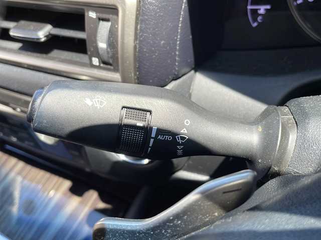 レクサス ＧＳ 350 バージョンL 道北・旭川 2013(平25)年 10.2万km スターライトブラックガラスフレーク ・４WD/・禁煙車/・純正ナビCD/DVD/BT/TV/USB/AUX/・黒革シート/・バックカメラ/・全席シートヒーター/・前席エアシート/・パワーシート/・前席シートメモリー/・パワーシート/・革巻きコンビステアリング/・モード切替ノーマル/エコ/スポーツ/スポーツ＋/・クルーズコントロール/・リアサンシェード/・ミラーヒーター/・リアドアサンシェード/・ドアミラーウインカー/・ヘッドライトウォッシャー/・フォグランプ/・LEDヘッドライト/・電格ミラー/・パドルシフト/・ステアリングスイッチ/・ビルトインETC/・オートエアコン/・スペアキー1個/・カードキー1枚