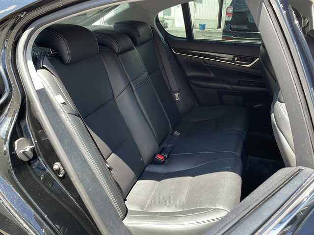 レクサス ＧＳ 350 バージョンL 道北・旭川 2013(平25)年 10.2万km スターライトブラックガラスフレーク ・４WD/・禁煙車/・純正ナビCD/DVD/BT/TV/USB/AUX/・黒革シート/・バックカメラ/・全席シートヒーター/・前席エアシート/・パワーシート/・前席シートメモリー/・パワーシート/・革巻きコンビステアリング/・モード切替ノーマル/エコ/スポーツ/スポーツ＋/・クルーズコントロール/・リアサンシェード/・ミラーヒーター/・リアドアサンシェード/・ドアミラーウインカー/・ヘッドライトウォッシャー/・フォグランプ/・LEDヘッドライト/・電格ミラー/・パドルシフト/・ステアリングスイッチ/・ビルトインETC/・オートエアコン/・スペアキー1個/・カードキー1枚