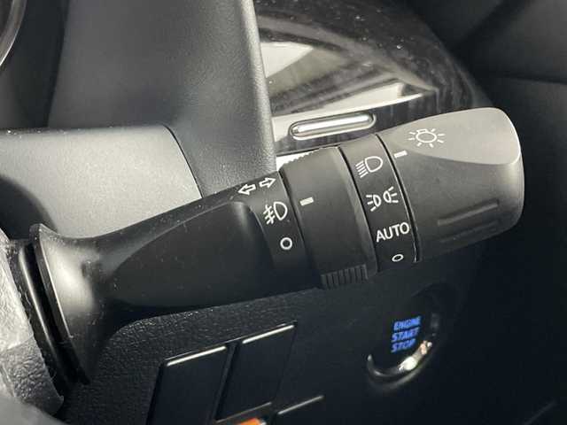 トヨタ ヴェルファイア Z Gエディション 愛知県 2020(令2)年 5.3万km ホワイトパールクリスタルシャイン 禁煙車/純正10インチナビ/（CD/DVD/USB/Bluetooth/フルセグTV）/バックカメラ/純正フリップダウンモニター/シーケンシャルウインカー/トヨタセーフティセンス/・プリクラッシュセーフティ/・レーントレーシングアシスト/・クリアランスソナー/・パーキングサポートブレーキ/・ロードサインアシスト/・レーダークルーズコントロール/・オートマチックハイビーム/ETC/ドライブレコーダー/合皮シート/前席シートヒーター/前席シートベンチレーション/オットマン/パワーシート/メモリシート/革巻きステアリング/ステアリングヒーター/両側パワースライドドア/パワーバックドア/純正18インチアルミホイール/スマートキー/スペアキー1本/プッシュスタート/三眼LEDヘッドライト/フロントフォグランプ/オートライト/純正フロアマット/電子パーキングブレーキ/オートホールド/電動格納ミラー