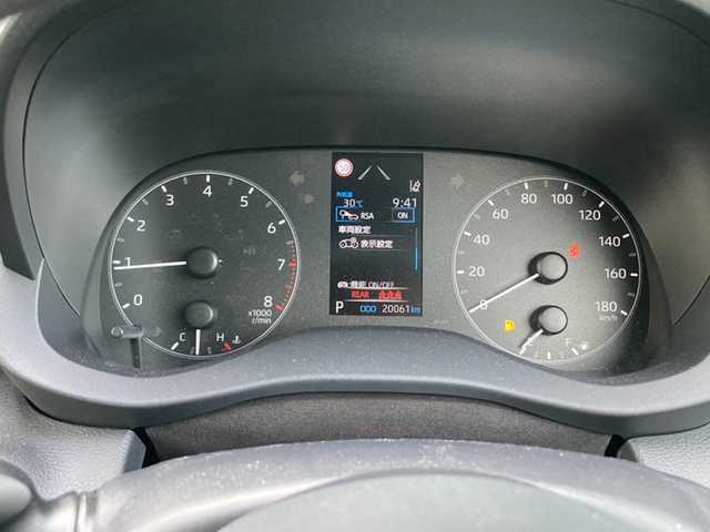 トヨタ ヤリス X 愛媛県 2020(令2)年 2万km シルバー ディスプレイオーディオ /・ナビキット /・Bluetooth USB /ビルトインETC /プリクラッシュセーフティー  /・衝突軽減ブレーキ /・レーンキープアシスト /・クリアランスソナー /・標識認識機能 /・オートハイビーム /アイドリングストップ/フロアマット/電動格納ミラー/・ウィンカーミラー /リモコンキー/・スペアキー/取扱説明書/保証書
