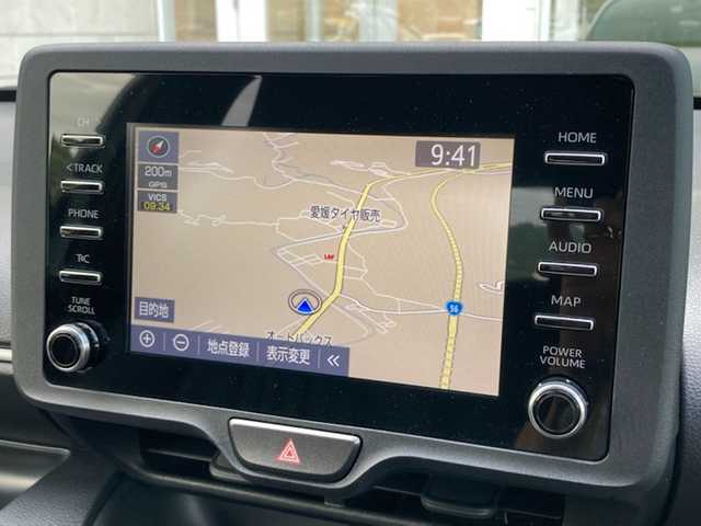 トヨタ ヤリス X 愛媛県 2020(令2)年 2万km シルバー ディスプレイオーディオ /・ナビキット /・Bluetooth USB /ビルトインETC /プリクラッシュセーフティー  /・衝突軽減ブレーキ /・レーンキープアシスト /・クリアランスソナー /・標識認識機能 /・オートハイビーム /アイドリングストップ/フロアマット/電動格納ミラー/・ウィンカーミラー /リモコンキー/・スペアキー/取扱説明書/保証書
