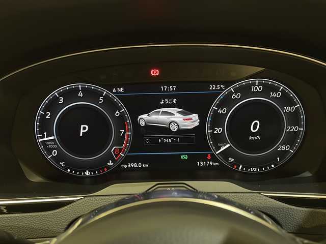 フォルクスワーゲン アルテオン TSI 4モーション Rラインアドバンス 新潟県 2019(平31)年 1.3万km ディープブラックパールエフェクト アダプティブクルーズコントロール/レーンキープアシストシステム/渋滞時追従支援システム/ダイナミックライトアシスト/全周囲カメラ/ETC2.0/駐車支援システム/パークディスタンスコントロール/プリクラッシュブレーキシステム/ESC/ブレーキアシスト/パワーテールゲート/パドルシフト/インテリアアンビエントライト/パワーシート（D席、N席）/シートマッサージ機能（D席）/シートヒーター（全席）/４WD/アイドリングストップ/プッシュスタート/ドライブレコーダー