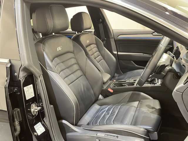 フォルクスワーゲン アルテオン TSI 4モーション Rラインアドバンス 新潟県 2019(平31)年 1.3万km ディープブラックパールエフェクト アダプティブクルーズコントロール/レーンキープアシストシステム/渋滞時追従支援システム/ダイナミックライトアシスト/全周囲カメラ/ETC2.0/駐車支援システム/パークディスタンスコントロール/プリクラッシュブレーキシステム/ESC/ブレーキアシスト/パワーテールゲート/パドルシフト/インテリアアンビエントライト/パワーシート（D席、N席）/シートマッサージ機能（D席）/シートヒーター（全席）/４WD/アイドリングストップ/プッシュスタート/ドライブレコーダー