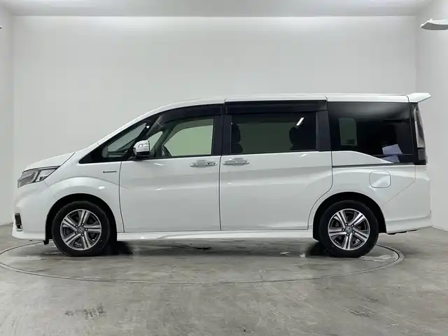 ホンダ ステップワゴン スパーダ ハイブリッド G EX ホンダセンシング 群馬県 2018(平30)年 3.4万km プラチナホワイトパール ホンダセンシング　純正９インチナビ　フルセグＴＶ　バックカメラ　前方ドライブレコーダー　ＥＴＣ　両側パワースライドドア　シートヒーター　純正１６インチアルミ　ＬＥＤヘッドライト　クルーズコントロール