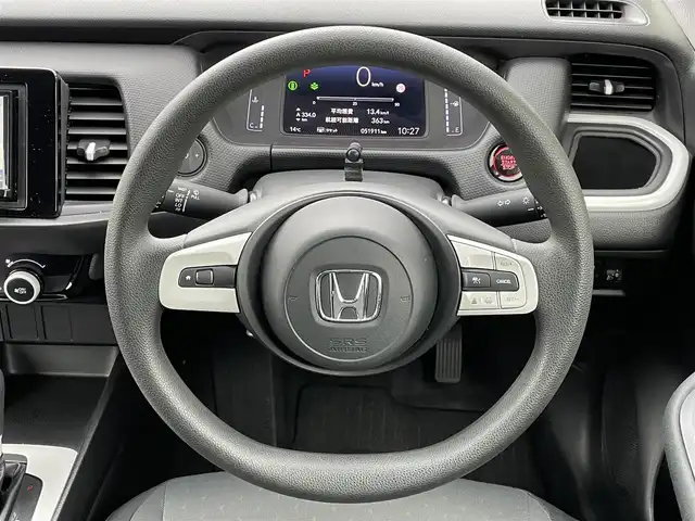 ホンダ フィット ベーシック 道央・札幌 2020(令2)年 5.2万km ルナシルバーM ４WD/社外メモリーナビ/CD/SD/BT/ワンセグ/衝突被害軽減ブレーキ/横滑り防止装置/アダプティブクルーズコントロール/レーンキープアシスト/クリアランスソナー/無効】/４WD/社外メモリーナビ/CD/SD/BT/ワンセグ/衝突被害軽減ブレーキ/横滑り防止装置/アダプティブクルーズコントロール/レーンキープアシスト/クリアランスソナー/バックカメラ/ビルトインETC/ドライブレコーダー/アイドリングストップ/ECONモード/ワイパーデアイサー/ステアリングリモコン/電動パーキング/ブレーキホールド/プッシュスタート/スマートキー/ハロゲンヘッドライト/ヘッドライトレベライザー/電動格納ミラー/ヒーテッドドアミラー/ウィンカーミラー/フロアマット/レンタカー登録