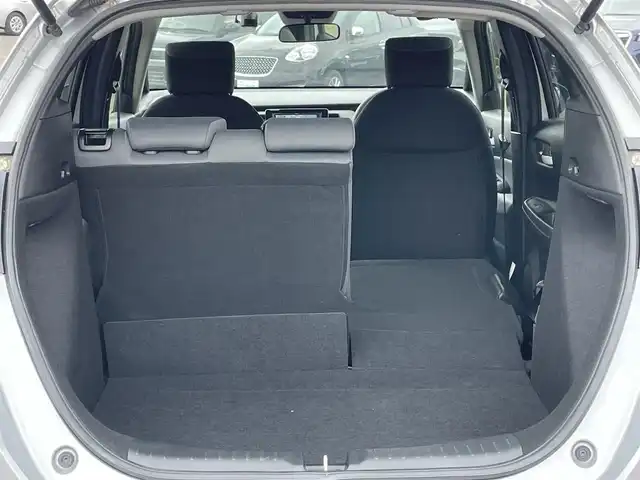 ホンダ フィット ベーシック 道央・札幌 2020(令2)年 5.2万km ルナシルバーM ４WD/社外メモリーナビ/CD/SD/BT/ワンセグ/衝突被害軽減ブレーキ/横滑り防止装置/アダプティブクルーズコントロール/レーンキープアシスト/クリアランスソナー/無効】/４WD/社外メモリーナビ/CD/SD/BT/ワンセグ/衝突被害軽減ブレーキ/横滑り防止装置/アダプティブクルーズコントロール/レーンキープアシスト/クリアランスソナー/バックカメラ/ビルトインETC/ドライブレコーダー/アイドリングストップ/ECONモード/ワイパーデアイサー/ステアリングリモコン/電動パーキング/ブレーキホールド/プッシュスタート/スマートキー/ハロゲンヘッドライト/ヘッドライトレベライザー/電動格納ミラー/ヒーテッドドアミラー/ウィンカーミラー/フロアマット/レンタカー登録