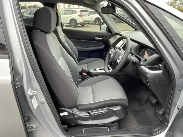 ホンダ フィット ベーシック 道央・札幌 2020(令2)年 5.2万km ルナシルバーM ４WD/社外メモリーナビ/CD/SD/BT/ワンセグ/衝突被害軽減ブレーキ/横滑り防止装置/アダプティブクルーズコントロール/レーンキープアシスト/クリアランスソナー/無効】/４WD/社外メモリーナビ/CD/SD/BT/ワンセグ/衝突被害軽減ブレーキ/横滑り防止装置/アダプティブクルーズコントロール/レーンキープアシスト/クリアランスソナー/バックカメラ/ビルトインETC/ドライブレコーダー/アイドリングストップ/ECONモード/ワイパーデアイサー/ステアリングリモコン/電動パーキング/ブレーキホールド/プッシュスタート/スマートキー/ハロゲンヘッドライト/ヘッドライトレベライザー/電動格納ミラー/ヒーテッドドアミラー/ウィンカーミラー/フロアマット/レンタカー登録