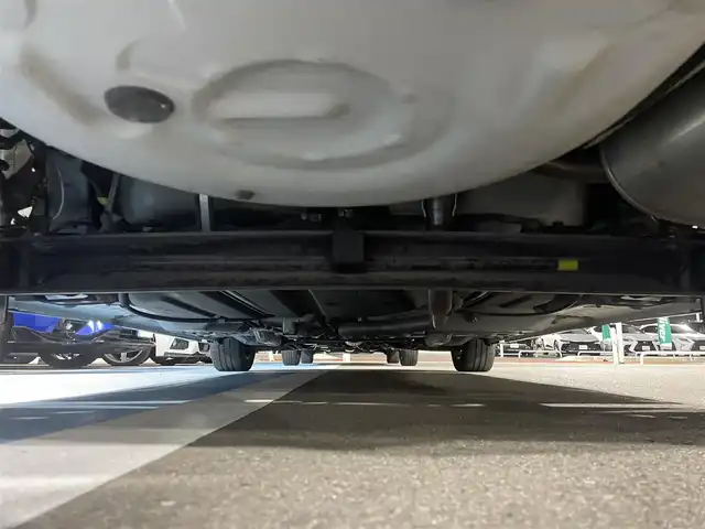 トヨタ シエンタ G クエロ 大分県 2018(平30)年 5.9万km ホワイトパールクリスタルシャイン 純正ナビ/CD/DVD/BT/フルセグ/全方位カメラ/ETC/シートヒーター（D/N）/ステアリングヒーター/ステアリングスイッチ/両側パワースライドドア/オートライト/トヨタセーフティーセンス/・衝突軽減ブレーキ/・レーンキープアシスト/・先行発進お知らせ/・オートハイビーム/モデリスタエアロ（F/S/R）/社外15インチアルミホイール