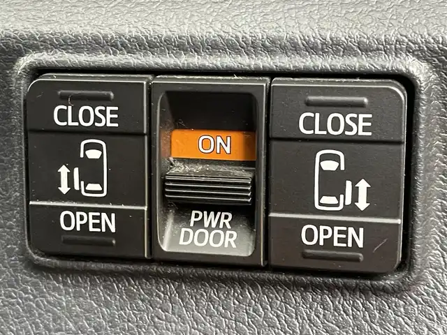 トヨタ シエンタ G クエロ 大分県 2018(平30)年 5.9万km ホワイトパールクリスタルシャイン 純正ナビ/CD/DVD/BT/フルセグ/全方位カメラ/ETC/シートヒーター（D/N）/ステアリングヒーター/ステアリングスイッチ/両側パワースライドドア/オートライト/トヨタセーフティーセンス/・衝突軽減ブレーキ/・レーンキープアシスト/・先行発進お知らせ/・オートハイビーム/モデリスタエアロ（F/S/R）/社外15インチアルミホイール