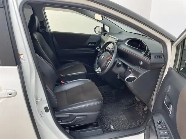 トヨタ シエンタ G クエロ 大分県 2018(平30)年 5.9万km ホワイトパールクリスタルシャイン 純正ナビ/CD/DVD/BT/フルセグ/全方位カメラ/ETC/シートヒーター（D/N）/ステアリングヒーター/ステアリングスイッチ/両側パワースライドドア/オートライト/トヨタセーフティーセンス/・衝突軽減ブレーキ/・レーンキープアシスト/・先行発進お知らせ/・オートハイビーム/モデリスタエアロ（F/S/R）/社外15インチアルミホイール