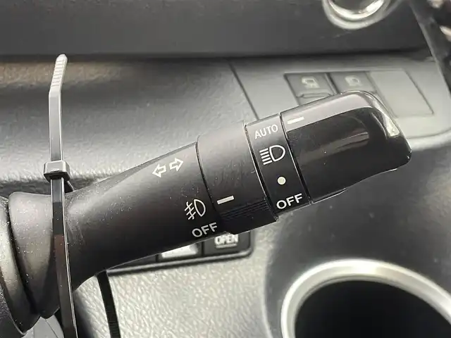 トヨタ シエンタ G クエロ 大分県 2018(平30)年 5.9万km ホワイトパールクリスタルシャイン 純正ナビ/CD/DVD/BT/フルセグ/全方位カメラ/ETC/シートヒーター（D/N）/ステアリングヒーター/ステアリングスイッチ/両側パワースライドドア/オートライト/トヨタセーフティーセンス/・衝突軽減ブレーキ/・レーンキープアシスト/・先行発進お知らせ/・オートハイビーム/モデリスタエアロ（F/S/R）/社外15インチアルミホイール