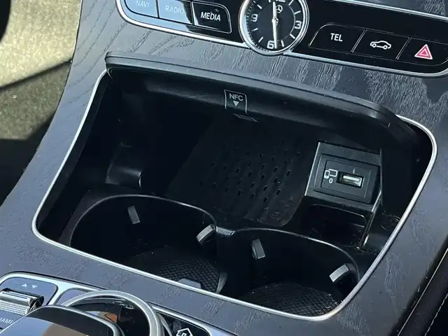 メルセデス・ベンツ Ｅ２００ クーペ スポーツ 岐阜県 2018(平30)年 2.4万km ポーラホワイト レーダーセーフティパッケージ/　アクティブディスタンスディストロニック/　アクティブステアリングアシスト/　アクティブレーンチェンジアシスト/　アクティブエマージェンシーストップアシスト/　PRE-SAFE/　アクティブブレーキアシスト（歩行者、飛び出し検知）/　アクティブブラインドスポットアシスト/　アクティブレーンキーピングアシスト/　トラフィックサインアシスト/マルチビームLEDヘッドライト/ヘッドアップディスプレイ/純正HDDナビ/フルセグTV/Bluetooth/AppleCarPlay/Android Auto/全方位カメラ/前席メモリー付パワーシート/シートヒーター/アンビエントライト/保証書、取扱説明書