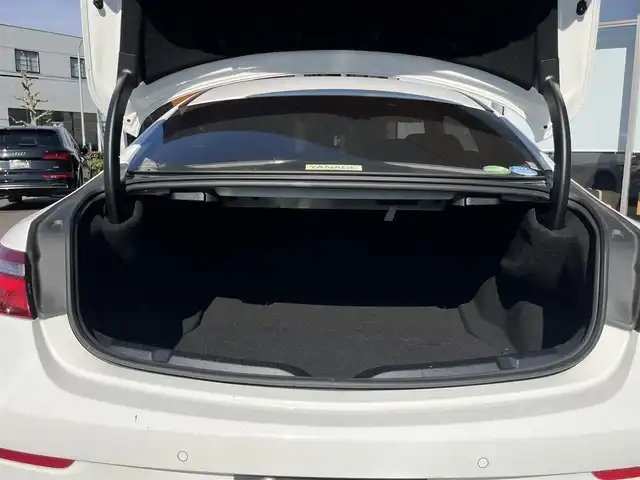 メルセデス・ベンツ Ｅ２００ クーペ スポーツ 岐阜県 2018(平30)年 2.4万km ポーラホワイト レーダーセーフティパッケージ/　アクティブディスタンスディストロニック/　アクティブステアリングアシスト/　アクティブレーンチェンジアシスト/　アクティブエマージェンシーストップアシスト/　PRE-SAFE/　アクティブブレーキアシスト（歩行者、飛び出し検知）/　アクティブブラインドスポットアシスト/　アクティブレーンキーピングアシスト/　トラフィックサインアシスト/マルチビームLEDヘッドライト/ヘッドアップディスプレイ/純正HDDナビ/フルセグTV/Bluetooth/AppleCarPlay/Android Auto/全方位カメラ/前席メモリー付パワーシート/シートヒーター/アンビエントライト/保証書、取扱説明書