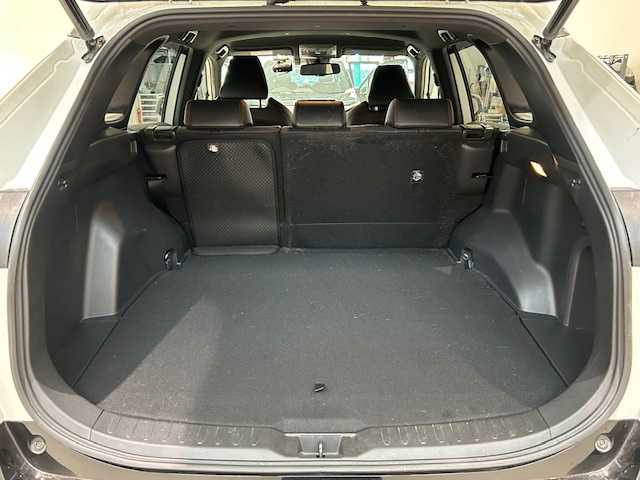 トヨタ ＲＡＶ４ ＰＨＶ G Z 宮城県 2021(令3)年 4.3万km ホワイトパールクリスタルシャイン ガーニッシュ（フロント/サイド/リア）/トヨタセーフティーセンス/・車線逸脱警報装置/・ブラインドスポットモニター/・プリクラッシュセーフティ/・パーキングサポートブレーキ/・ロードサインアシスト/・先行車発進告知機能/純正ナビ/・フルセグTV/・Bluetooth/USB/・全方位カメラ/・2.0ETC/・ドライブレコーダー（前後）/・純正充電ケーブル/・100V充電/アイドリングストップ/電子パーキング/・オートブレーキホールド/革巻きステアリング/・ステアリングスイッチ/レザーシート/・パワーシート（運転席/助手席）/・エアシート（運転席/助手席）/・シートヒーター（運転席/助手席）/LEDヘッドライト/・オートハイビーム/・オートライト/純正フロアマット