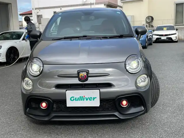 アバルト ５９５ コンペティツィオーネ 神奈川県 2019(令1)年 4.9万km ガンＭ 純正17インチAW/ブレンボブレーキ/レコードモンツァマフラー/ハーフレザーシート/純正ディスプレイオーディオ(USB/BT再生)/ETC/コーナーセンサー/HIDライト/パドルシフト/キーレス/R4/6年整備記録/保証書・取説あり