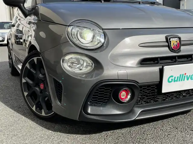 アバルト ５９５ コンペティツィオーネ 神奈川県 2019(令1)年 4.9万km ガンＭ 純正17インチAW/ブレンボブレーキ/レコードモンツァマフラー/ハーフレザーシート/純正ディスプレイオーディオ(USB/BT再生)/ETC/コーナーセンサー/HIDライト/パドルシフト/キーレス/R4/6年整備記録/保証書・取説あり