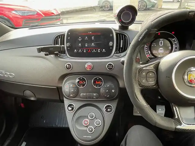 アバルト ５９５ コンペティツィオーネ 神奈川県 2019(令1)年 4.9万km ガンＭ 純正17インチAW/ブレンボブレーキ/レコードモンツァマフラー/ハーフレザーシート/純正ディスプレイオーディオ(USB/BT再生)/ETC/コーナーセンサー/HIDライト/パドルシフト/キーレス/R4/6年整備記録/保証書・取説あり