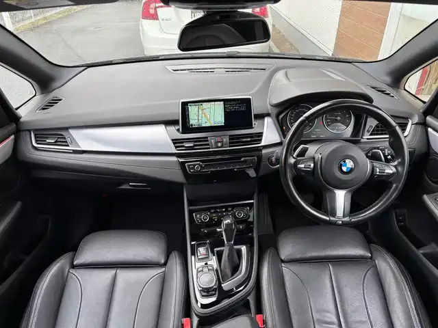 ＢＭＷ ２２５ｉ xDrive Aツアラー Mスポーツ 山梨県 2015(平27)年 3.5万km ミネラルグレー ワンオーナー/コンフォートパッケージ/コンフォートアクセス/パワーバックドア（フットオープナー付）/黒革シート/前席シートヒーター/純正HDDナビ/バックカメラ/前後PDC/LEDヘッドライト/オートライト/社外BBSホイール/純正バイザー/パドルシフト