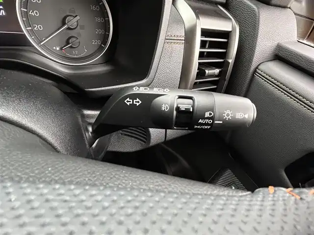 三菱 トライトン GSR 茨城県 2024(令6)年 0.2万km オレンジ 9インチナビゲーションディスプレイ/・Bluetooth/・AppleCarPlay/・AndroidAuto/三菱e-Assist/・マルチアラウンドモニター/・衝突被害軽減ブレーキシステム/・踏み間違い衝突防止アシスト/・車線逸脱警報システム/・ブラインドスポットワーニング/・レーンチェンジアシスト/・リヤクロストラフィックアラート/・オートマチックハイビーム/・レーダークルーズコントロール/・標識認識システム/・ふらつき警報/・リヤデフロック/パワーシート/シートヒーター