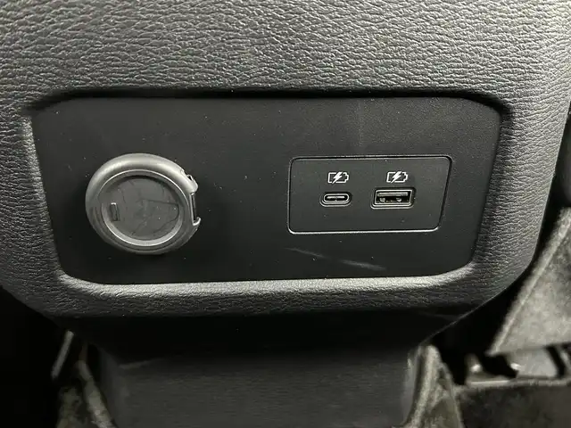 三菱 トライトン GSR 茨城県 2024(令6)年 0.2万km オレンジ 9インチナビゲーションディスプレイ/・Bluetooth/・AppleCarPlay/・AndroidAuto/三菱e-Assist/・マルチアラウンドモニター/・衝突被害軽減ブレーキシステム/・踏み間違い衝突防止アシスト/・車線逸脱警報システム/・ブラインドスポットワーニング/・レーンチェンジアシスト/・リヤクロストラフィックアラート/・オートマチックハイビーム/・レーダークルーズコントロール/・標識認識システム/・ふらつき警報/・リヤデフロック/パワーシート/シートヒーター