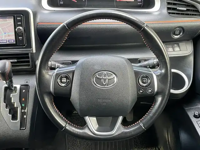 トヨタ シエンタ G クエロ 静岡県 2017(平29)年 3.9万km ヴィンテージブラウンパールクリスタルシャイン 1オーナー　/衝突軽減B /両側パワスラ　/純正ナビ　/地デジ　/Bカメラ　/12.1型後席モニター　/半革シート　/前席シートヒーター　　/ETC /ドラレコ　/オートハイビーム  /スマートキー  /スペアキー  /保証書/取説　