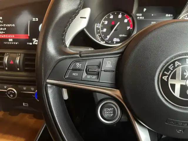 アルファロメオ ジュリア スーパー 愛知県 2018(平30)年 6.1万km 白 harman/kardon/アダプティブクルーズコントロール/レーンキープアシスト/ブラインドスポットモニター/パドルシフト/バックカメラ/Bluetooth/ブラックレザーシート/メモリ付きパワーシート/シートヒーター/ステアリングヒーター/コーナーセンサー/前後ドライブレコーダー