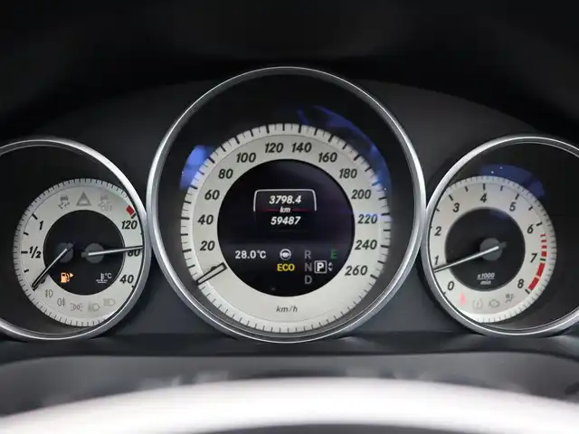 メルセデス・ベンツ Ｅ２５０ カブリオレ 長野県 2016(平28)年 6万km 黒 レーダーＳ－ＰＫＧ　/黒革シート　/ソフトトップ　/純正ナビＴＶ　/３６０°カメラ　/ＣａｒＰｌａｙ　/ディストロニック　/衝突軽減Ｂ　/ＬＫＡ　/ＢＳＭ　/パワーシート／ヒーター　/エアキャップ／エアスカーフ/キーレスゴ