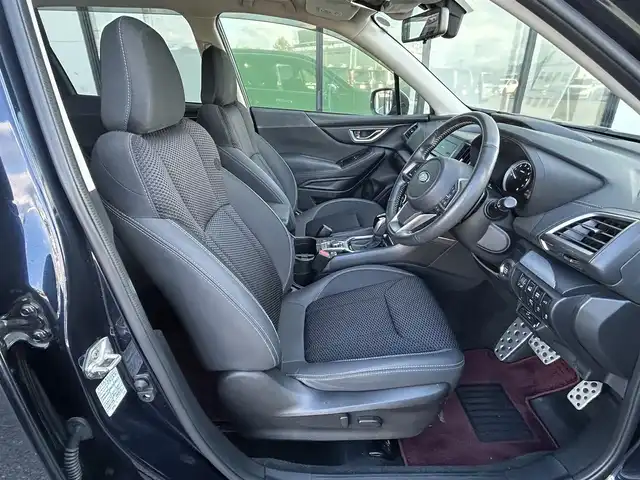 スバル フォレスター プレミアム 道央・札幌 2019(令1)年 4.4万km ダークブルーパール ４WD/ワンオーナー/社外メモリーナビ/CD/DVD/BT/フルセグ/社外フリップダウンモニター/アイサイト/衝突被害軽減ブレーキ/横滑り防止装置/レーダークルーズコントロール/レーンキープアシスト/リアパーキングセンサー/ブラインドスポットモニター/フロント/サイド/バックカメラ/ビルトインETC/ドライブレコーダー/XMODE/SI-DRIVE/SRH/アイドリングストップ/パワーバックドア/前席パワーシート/D席メモリーシート/全席シートヒーター/ハーフレザーシート/革巻きステアリング/ステアリングリモコン/パドルシフト/ハンドルヒーター/プッシュスタート/スマートキー/LEDヘッドライト/オートライト/フォグランプ/電動格納ミラー/ヒーテッドドアミラー/ウィンカーミラー/フロアマット/ドアバイザー