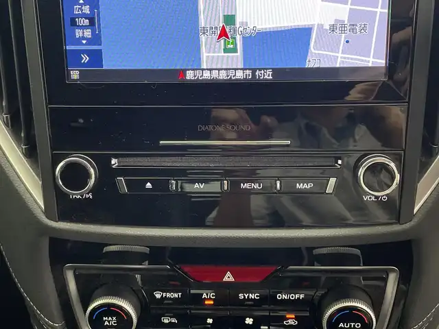 スバル フォレスター プレミアム 鹿児島県 2018(平30)年 2万km クリスタルホワイトP メーカーナビゲーション/フルセグ BT CD DVD SD/DIATONE SOUND/ブラインドスポットモニター/パドルシフト/ハンドルヒーター/D/N席パワーシート/D席メモリーシート/デジタルインナーミラー/電子パーキング/AUTO HOLD/ルーフレール/革巻きステアリング/ステアリングリモコン/LEDヘッドライト/フォグライト/AUTOライト
