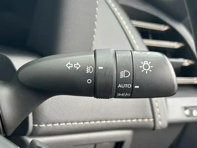 トヨタ アルファードハイブリット Z 愛知県 2023(令5)年 4.9万km プラチナホワイトパールマイカ 左右独立ムーンルーフ/デジタルインナーミラー /モデリスタエアロ（F・S・R）/モデリスタガーニッシュ/純正ディスプレイオーディオ、ナビ/フルセグTV/BT/HDMI/パノラミックビューモニター/ビルトイン2.0ETC/純正18インチAW/トヨタチームメイト/トヨタセーフティセンス/ブラインドスポットモニター/ヘッドアップディスプレイ/レーダークルーズコントロール/両側パワースライドドア /パワーバックドア/置くだけ充電/AC100V電源/前後ドライブレコーダー