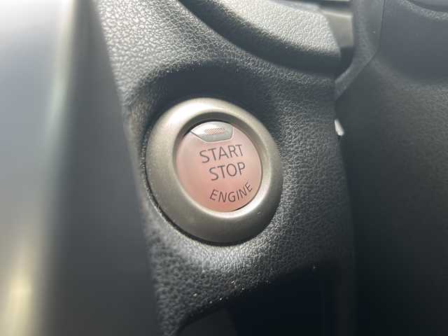 日産 ノート X FOUR Vセレ +セーフ 石川県 2014(平26)年 4.8万km ダークメタルグレー 4WD/ワンオーナー/エマージェンシーブレーキ/VDC/車線逸脱警報/純正SDナビゲーション/【CD/DVD/Bluetooth/フルセグTV】/アラウンドビューモニターセット/踏み間違い衝突防止アシスト/フロント、バックソナー/アラウンドビューモニター/ETC/インテリジェントキー/プッシュエンジンスタート/純正ホイール付きスタッドレス4本積込/保証書/取説/スペアキー