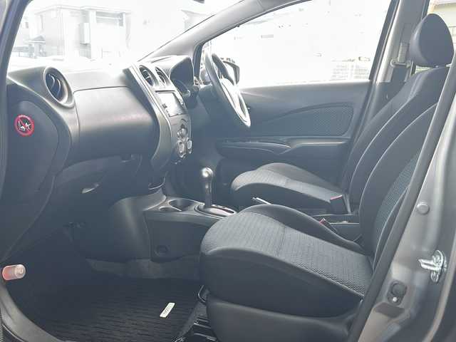 日産 ノート X FOUR Vセレ +セーフ 石川県 2014(平26)年 4.8万km ダークメタルグレー 4WD/ワンオーナー/エマージェンシーブレーキ/VDC/車線逸脱警報/純正SDナビゲーション/【CD/DVD/Bluetooth/フルセグTV】/アラウンドビューモニターセット/踏み間違い衝突防止アシスト/フロント、バックソナー/アラウンドビューモニター/ETC/インテリジェントキー/プッシュエンジンスタート/純正ホイール付きスタッドレス4本積込/保証書/取説/スペアキー