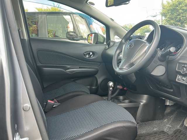 日産 ノート X FOUR Vセレ +セーフ 石川県 2014(平26)年 4.8万km ダークメタルグレー 4WD/ワンオーナー/エマージェンシーブレーキ/VDC/車線逸脱警報/純正SDナビゲーション/【CD/DVD/Bluetooth/フルセグTV】/アラウンドビューモニターセット/踏み間違い衝突防止アシスト/フロント、バックソナー/アラウンドビューモニター/ETC/インテリジェントキー/プッシュエンジンスタート/純正ホイール付きスタッドレス4本積込/保証書/取説/スペアキー